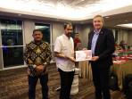 Gubernur-Aceh-Mualem-Jajaki-Kerja-Sama-Peternakan-Sapi-dengan-Australia.jpg