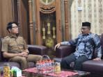 Haji-Uma-dan-Haikal-Alfisyahrin-berbincang.jpg