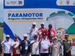Hening-Paradigma-foto-bersama-usai-menerima-Medali-Emas.jpg