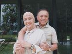 Irwandi-Yusuf-Jatuh-ke-Pelukan-Steffy-Setelah-29-Tahun-Menikah-dengan-Darwati.jpg