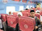 Jamaah-haji-asal-Sabang-saat-sedang-berada-di-kapal-cepat.jpg
