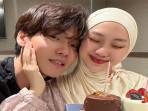 Julia-Prastini-dan-sang-suami-Na-Daehoon-dalam-unggahan-akun-Instagram-pribadinya.jpg