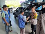 Kapolres-berbagi-dengan-buruh-saat-MayDay.jpg