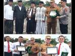 Kapolres-dapat-award-dari-Ayahwa.jpg