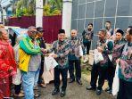 Ketua-PN-Banda-Aceh-serahkan-bingkisan-ramadhan.jpg