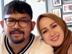 Komedian-Harabdu-Tohar-atau-Bedu-dengan-istri-Irma-Kartika-Anggraini.jpg