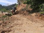 Longsor-Tutup-Jalan-di-Aceh-Timur-Akibat-Hujan-Deras.jpg