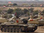 Mesir-Kerahkan-Pasukan-dan-Belasan-Tank-Tempur-ke-Perbatasan-Rafah.jpg