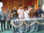 Mirwan-saat-menerima-tim-Pusat-Riset-Hukum-Islam-dan-Adat-USK.jpg