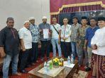 Mualem-serahkan-SK-ke-Panglima-Do.jpg