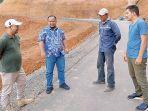 Muchlis-Zulkifli-ST-dua-kiri-berdialog-dengan-Manajer.jpg
