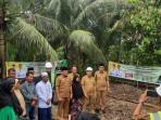 Baitul Mal Bireuen Bangun 80 Rumah Korban Kebakaran dan Duafa, Bupati dan Camat Letak Batu Pertama