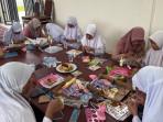 Dosen Unimal Gelar Pelatihan Seni Quilling pada Guru dan Siswa SLBN