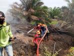 Sudah 3 Hari Kebakaran Lahan Landa Nagan Raya, Penyiraman Gunakan Mesin Pompa Air