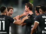 Para-pemain-Juventus-merayakan-gol-Daniele-Rugani-ke-gawang-Cagliari.jpg