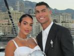 Pemain-Al-Nassr-Cristiano-Ronaldo-bersama-dengan-kekasihnya-Georgina-Rodriguez.jpg
