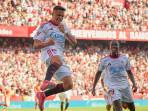 Pemain-Sevilla-Alexis-Sanchez-melakukan-selebrasi-usai-mencetak-gol-ke-gawang-Barcelona.jpg