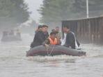 Pemimpin-Korea-Utara-Kim-Jong-un-menginspeksi-banjir.jpg