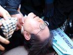 Pemimpin-oposisi-Partai-Demokrat-Korea-Selatan-Lee-Jae-myung-ditikam-di-leher.jpg
