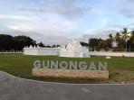 Melihat Gunongan, Situs Bukti Cinta Sultan di Tengah Jantung Kota