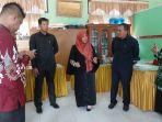 Pimpinan-DPRK-Pidie-memantau-pelaksanaan-pendidikan-inklusi-di-SD-Grong-grong.jpg