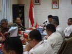 Pj-Gubernur-Aceh-melaporkan-pertanggungjawaban-triwulan-II-ke-Mendagri.jpg