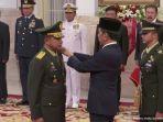Presiden-Joko-Widodo-melantik-Jendral-Agus-Subiyanto-sebagai-Panglima-TNI.jpg