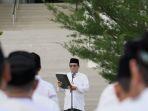 Rektor-IAIN-Lhokseumawe-pimpin-upacara-santri.jpg