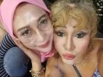 Reza-Gladys-bersama-ibunya-Netty-Ratna-Wulan.jpg
