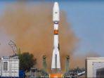 Rusia-berhasil-meluncurkan-roket-Soyuz-membawa-satelit-Iran.jpg