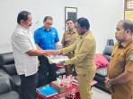 SK-diterima-Ramadhan-Kahar-sebagai-Plt-Direktur-Perumda-Mon-Krueng-Baro.jpg