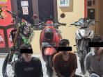 Satreskrim-Polres-Podie-memperlihatkan-pelaku-utama-sindikat-pencurian-sepeda-motor-di-Pidie.jpg