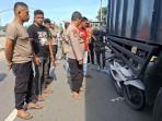 Satu-sepeda-motor-bertabrakan-dengan-truk-tronton-di-Peudada-Bireuen-_06102025.jpg