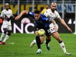 Striker-Inter-Milan-Lautaro-Martinez-tersungkur-saat-menghadapi-Fiorentina-di-San-Siro.jpg