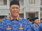 Senyum Ceria Suryadi Terima SK PPPK Usai 20 Tahun Mengabdi: “Ini Rahmat dan Kebahagiaan”