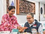 Susi-Pudjiastuti-menjamu-Anies-Baswedan-dengan-menu-seafood.jpg