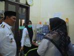Syech-Muharram-berdialog-dengan-tenaga-medis.jpg