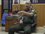 Terdakwa-Kopda-Bazarsah-saat-menjalani-sidang-dengan-agenda-pemeriksaan-terdakwa.jpg