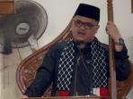 Tgk-Alwy-Akbar-Al-Khalidi-SH-MH-menyampaikan-khutbah-jumat.jpg