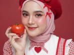 Tren-edit-foto-dengan-gaya-nuansa-buah-atau-fruit-face-art.jpg