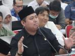 Tuanku-Muhammad-saat-menyampaikan-masukan-dalam-rapat-dengar-pendapat.jpg
