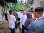 Usai-Shalat-Subuh-Berjamaah_Bupati-Abdya-Safaruddin-Tinjau-Tiga-Rumah-Tak-Layak-Huni.jpg