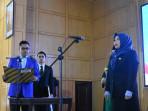 Wali-Kota-Langsa-Jeffry-Sentana-S-Putra-SE-saat-melantik-dan-mengambil-sumpah-jabatan-Sekda.jpg