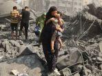 Warga-Palestina-mengungsi-setelah-Israel-menggempur-Masjid-Sousi-di-Kota-Gaza.jpg