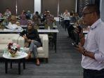 Yocerizal-memberikan-materi-tent.jpg