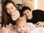 Posting Wajah Arash, Anak Thoriq–Aaliyah Viral, Netizen Kompak: MasyaAllah Ganteng Banget