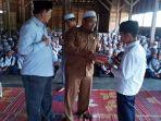 Dinas Pendidikan Dayah Gayo Lues Serahkan 500-an Kitab Ke Ponpes Ruhul Azham