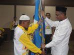 bupati-nagan-raya-menyerahkan-bendera-kafilah.jpg