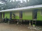 Bhakti TNI Prima, Kodim 0107/Aceh Selatan Bantu Pengecatan Ponpes Nurul Huda di Kluet Tengah