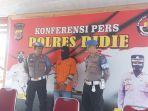 f20220530aya5.jpg<pf>f20220530ay1.jpg<pf>f20220528naz4.jpg<pf>lokasi-penjual-rujak-dibunuh_pidie-2022.jpg<pf>polres-pidie-melakukan-olah-tkp-meninggalnya-penjual-rujak.jpg